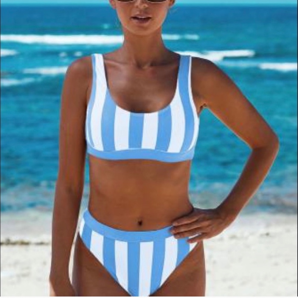 👙Blue and White Striped Bikini👙